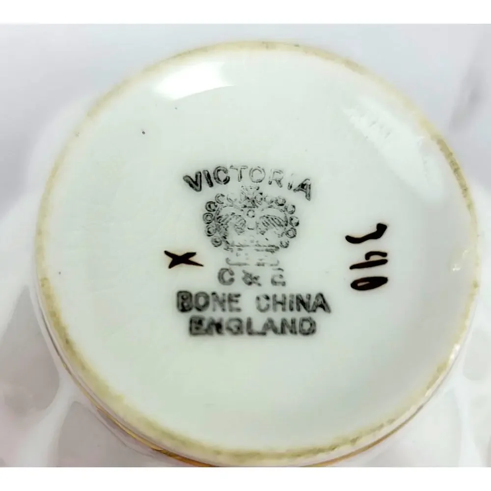 VNTG Victorian C and E Bone China Fluted Teacup Saucer Purple Violets No Flaws
